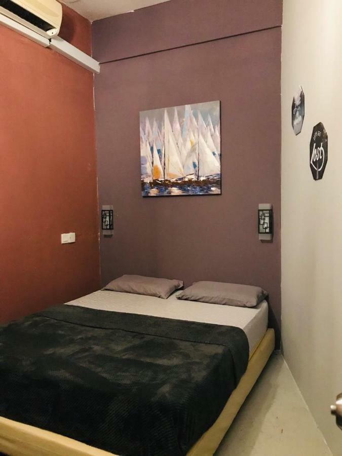 Borneo Sweet Guesthouse Кучинг Екстериор снимка